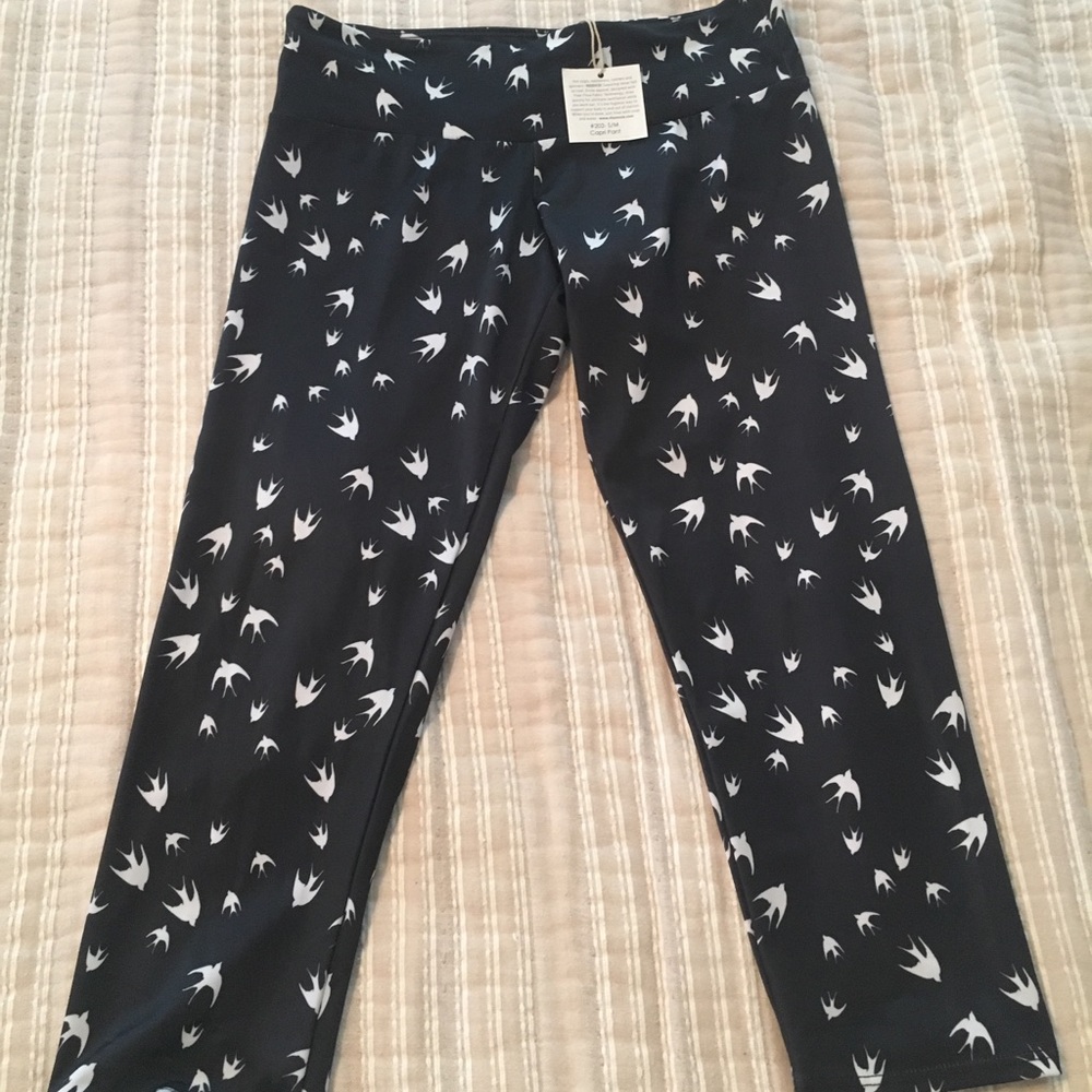Onzie Patterned Capri Pant #202